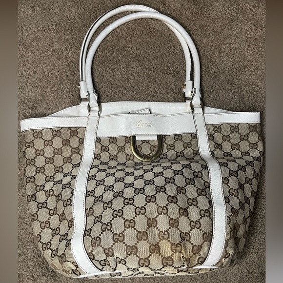 Gucci tote with wallet - Picture 2 of 16